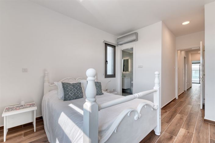 Image No.24-5 Bed Villa for sale