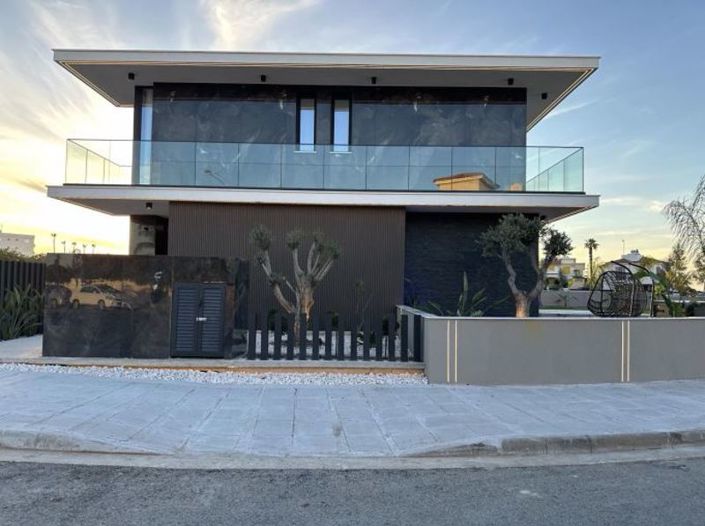 Image No.11-5 Bed Villa for sale