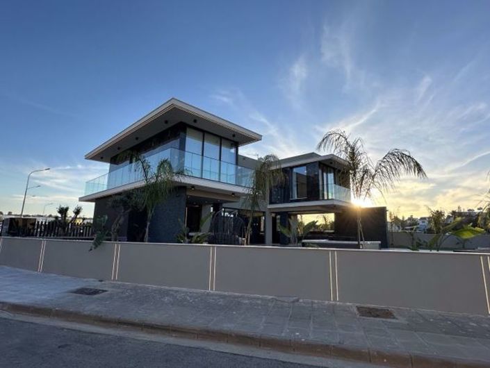 Image No.14-5 Bed Villa for sale