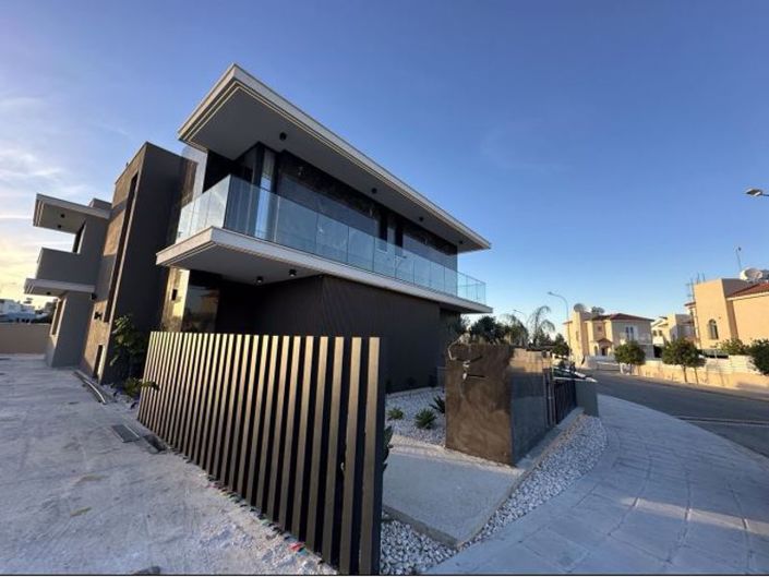 Image No.16-5 Bed Villa for sale