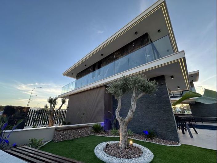 Image No.19-5 Bed Villa for sale