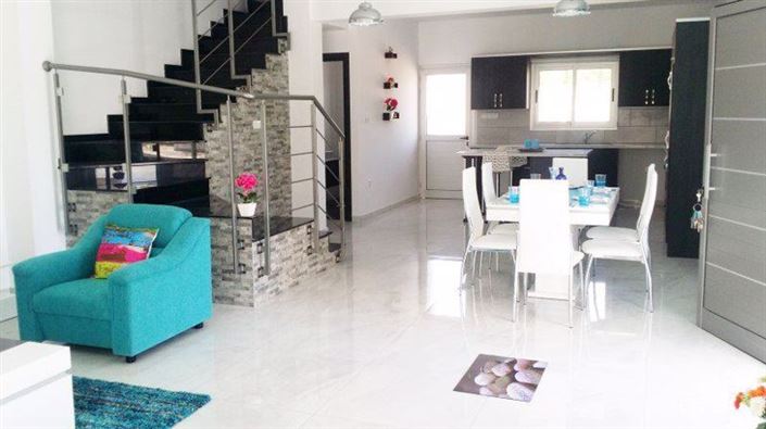 Image No.2-3 Bed Villa for sale