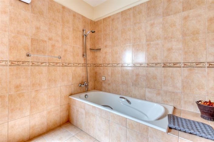 Image No.14-2 Bed Villa for sale