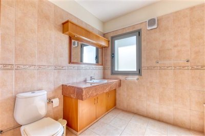 family-bathroom-2