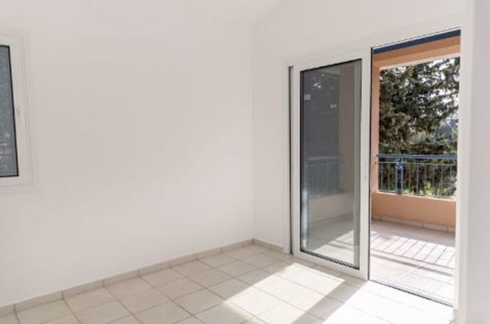 Image No.8-3 Bed Villa for sale