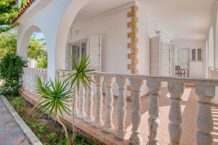 Image No.27-4 Bed Bungalow for sale