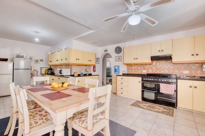 Image No.7-4 Bed Bungalow for sale