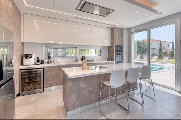 Image No.4-6 Bed Villa for sale