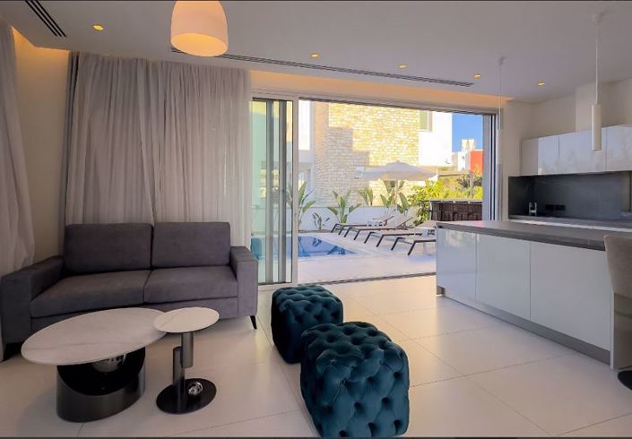 Image No.4-4 Bed Villa for sale