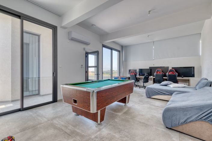 Image No.30-4 Bed Villa for sale