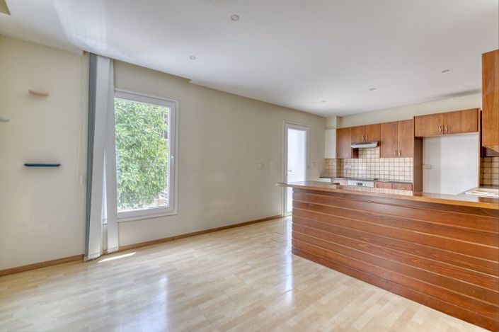 Image No.8-Villa de 4 chambres à vendre à Aradippou