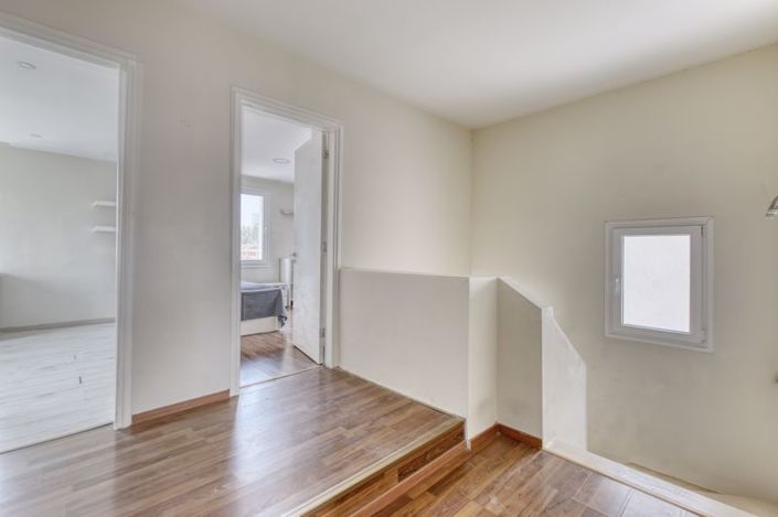 Image No.10-Villa de 4 chambres à vendre à Aradippou