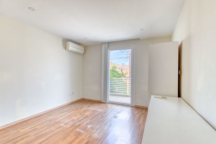 Image No.11-Villa de 4 chambres à vendre à Aradippou