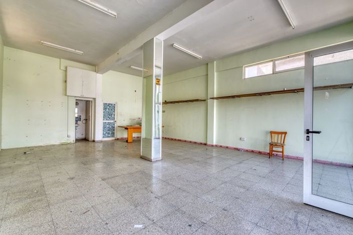 Image No.16-6 Bed Commercial for sale