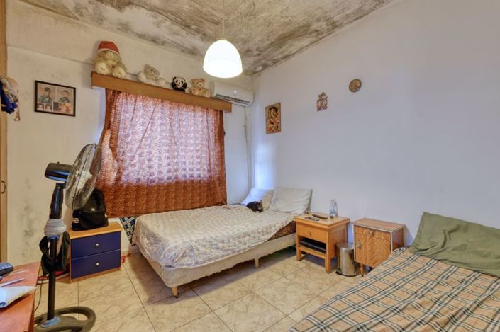 Image No.7-6 Bed Commercial for sale