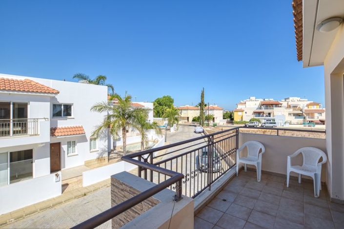 Image No.12-3 Bed Villa for sale