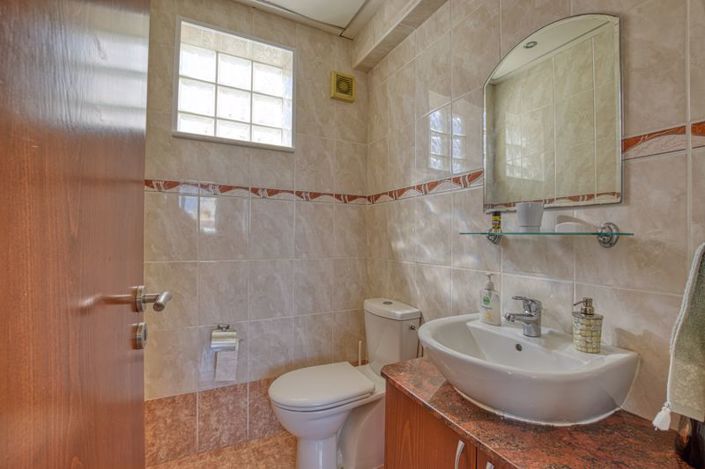 Image No.19-3 Bed Villa for sale