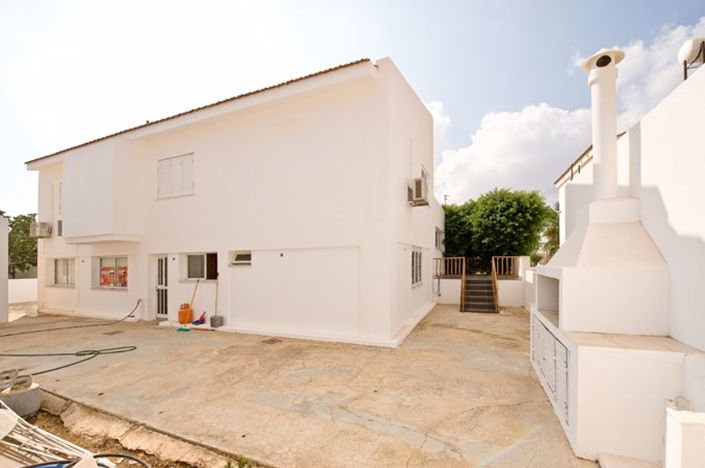 Image No.22-4 Bed Bungalow for sale