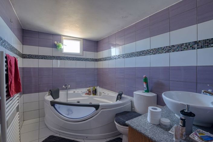 Image No.15-4 Bed Bungalow for sale