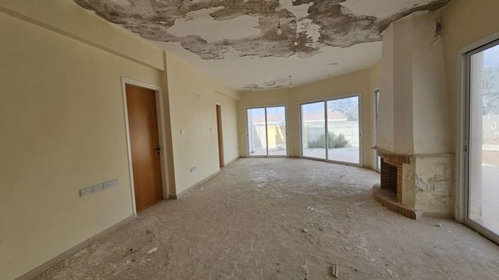 Image No.11-Villa de 5 chambres à vendre à Agios Georgios