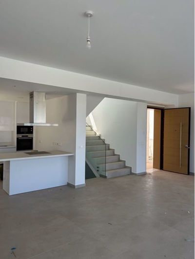 Image No.4-6 Bed Villa for sale
