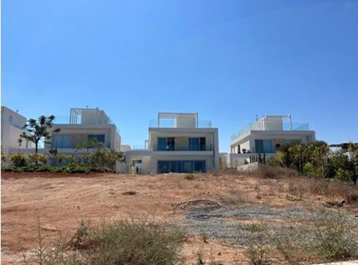 Image No.9-6 Bed Villa for sale