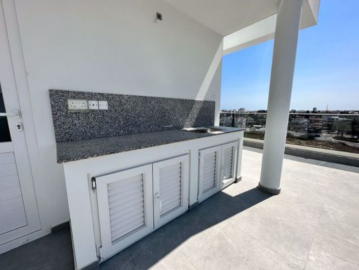 Image No.14-4 Bed Apartment for sale