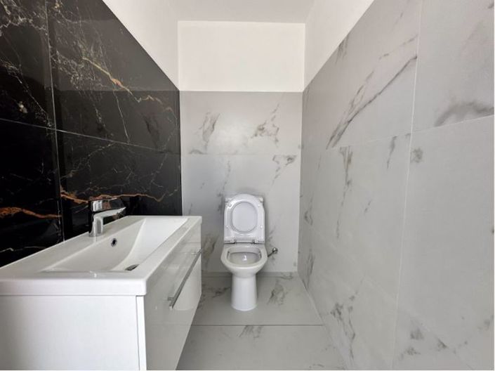 Image No.9-4 Bed Apartment for sale