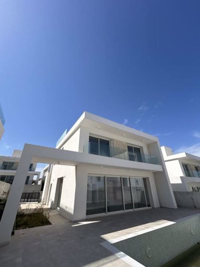 Image No.1-3 Bed Villa for sale