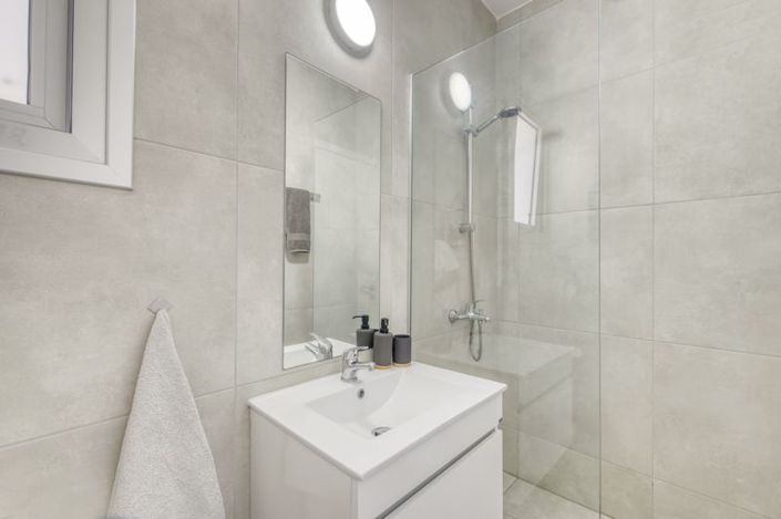 Image No.12-2 Bed Villa for sale