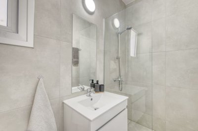 bedroom-1-ensuite-1