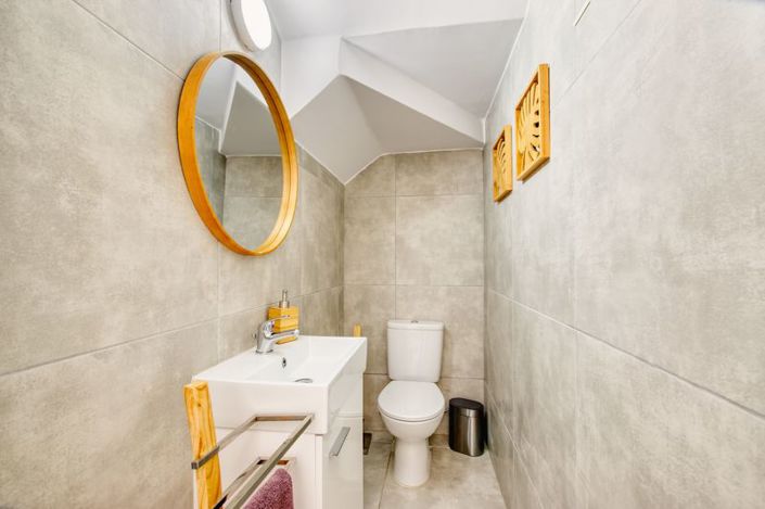 Image No.18-2 Bed Villa for sale