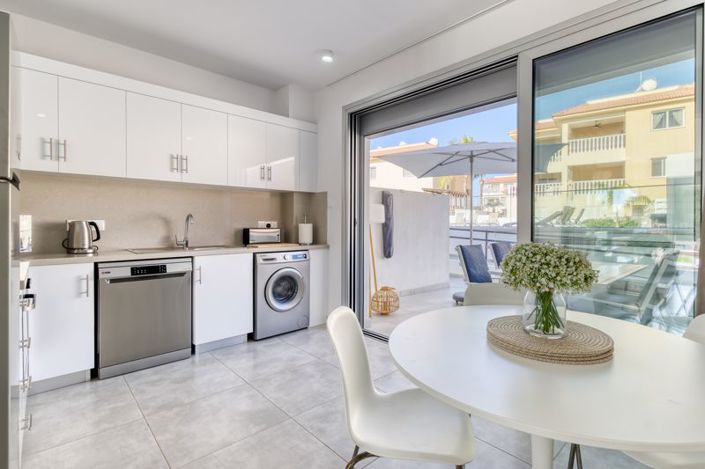 Image No.8-2 Bed Villa for sale