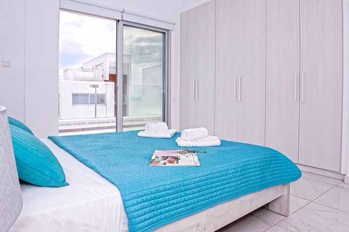 Image No.8-3 Bed Villa for sale