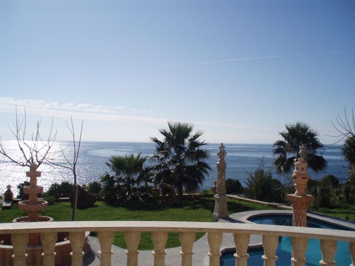 Image No.4-8 Bed Villa for sale