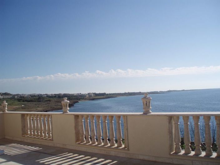 Image No.6-8 Bed Villa for sale