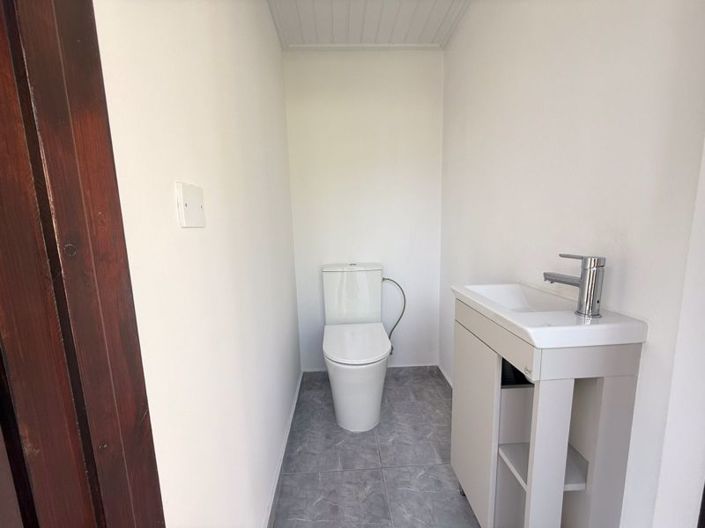 Image No.12-2 Bed Bungalow for sale