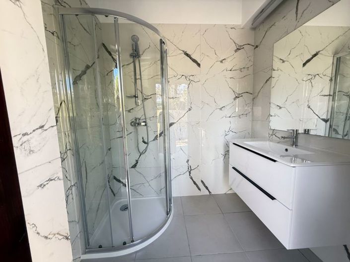 Image No.15-2 Bed Bungalow for sale