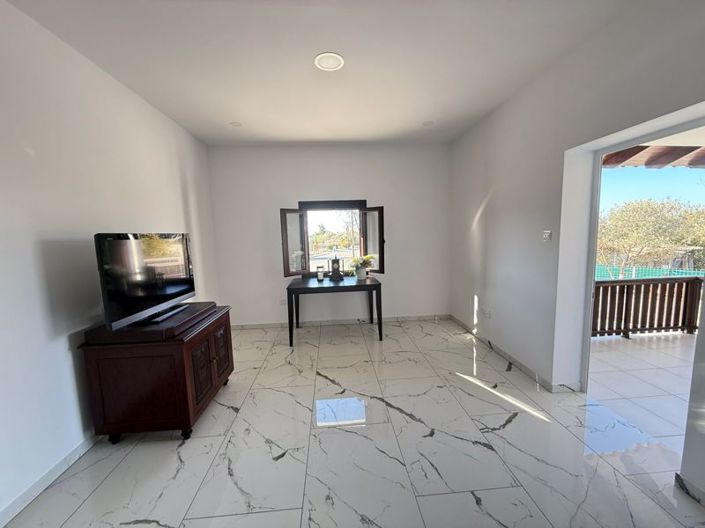 Image No.8-2 Bed Bungalow for sale