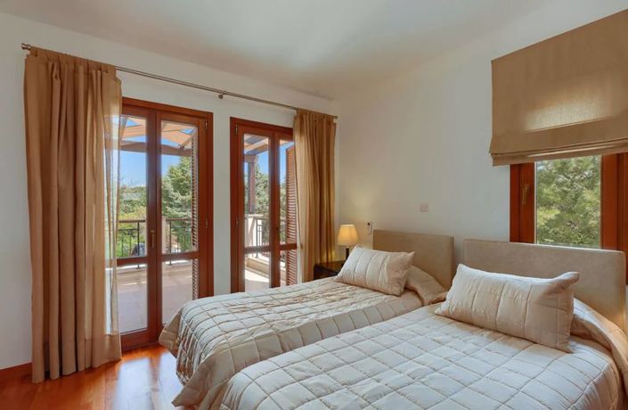 Image No.14-5 Bed Villa for sale