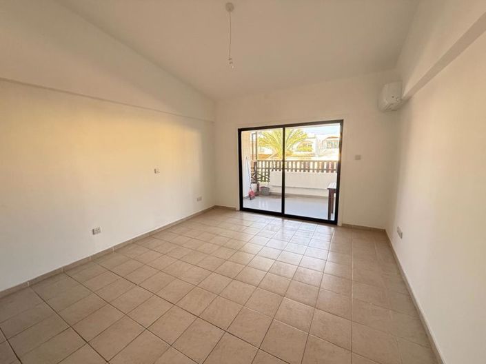 Image No.8-Appartement de 2 chambres à vendre à Chloraka