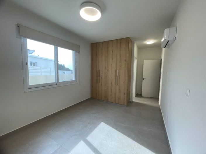 Image No.10-3 Bed Apartment for sale