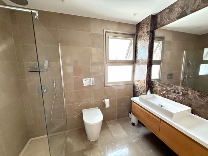 Image No.15-3 Bed Apartment for sale