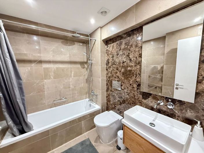 Image No.17-3 Bed Apartment for sale