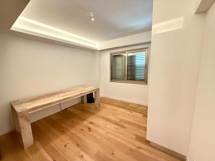 Image No.19-3 Bed Apartment for sale