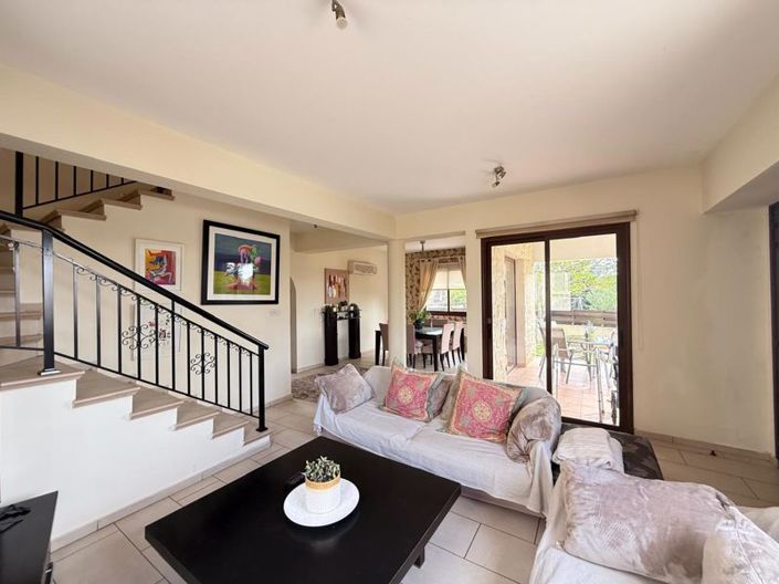 Image No.4-Villa de 4 chambres à vendre à Chloraka