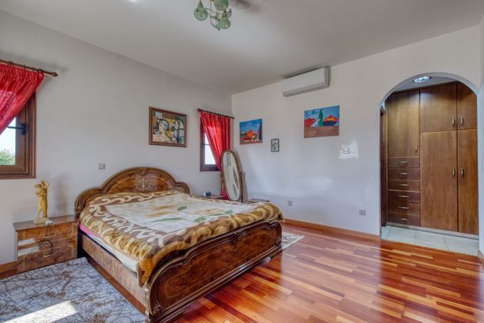 Image No.15-5 Bed Villa for sale