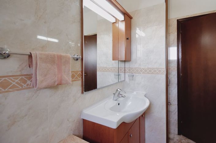 Image No.29-5 Bed Villa for sale