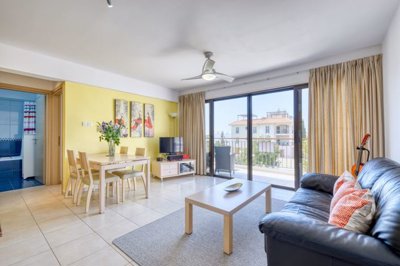 lounge-kitchen-dinning-2