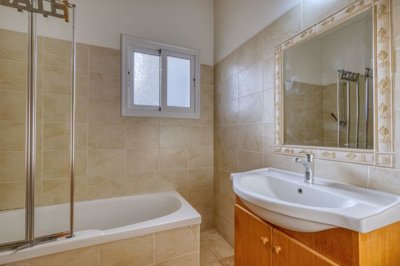 family-bathroom-2